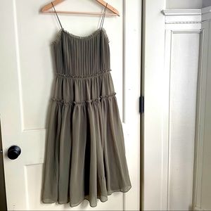Romantic Tiered Banana Republic Midi Dress